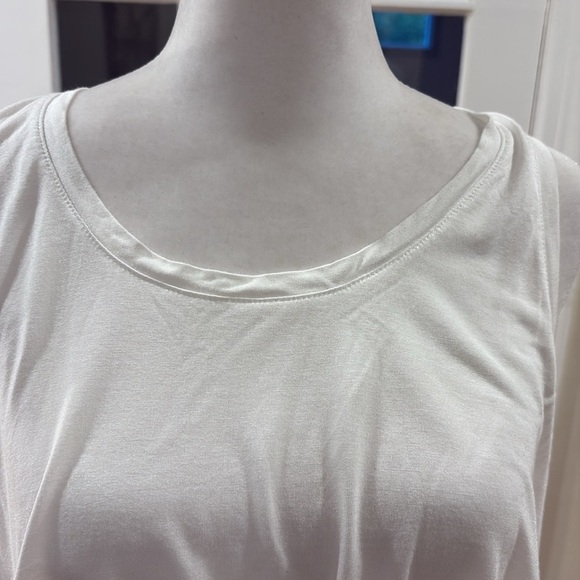 Eyelash Couture white tank. Size L - Picture 2 of 6